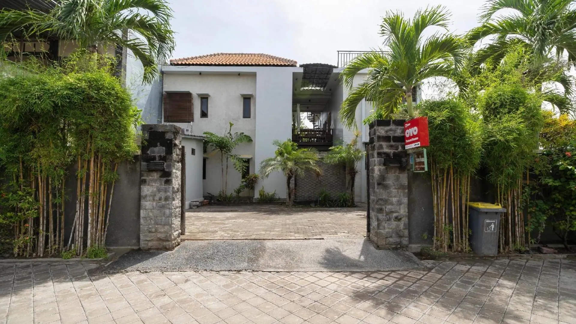 Super Oyo 2417 Panen House Hotel Seminyak